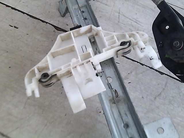 bontott FORD FIESTA V Bal hátsó Ablakemelő Szerkezet (Mechanikus)
