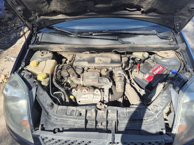 bontott FORD FIESTA V Bal hátsó Ajtó (Részeivel)