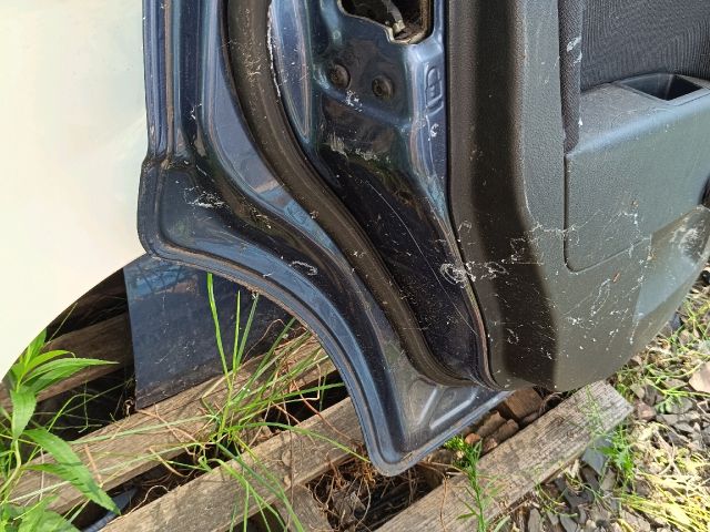 bontott FORD FIESTA V Bal hátsó Ajtó (Részeivel)