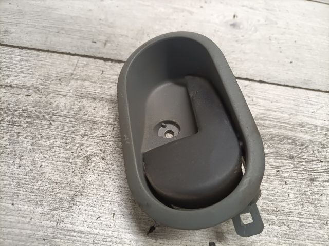 bontott FORD FIESTA V Bal hátsó Belső Kilincs