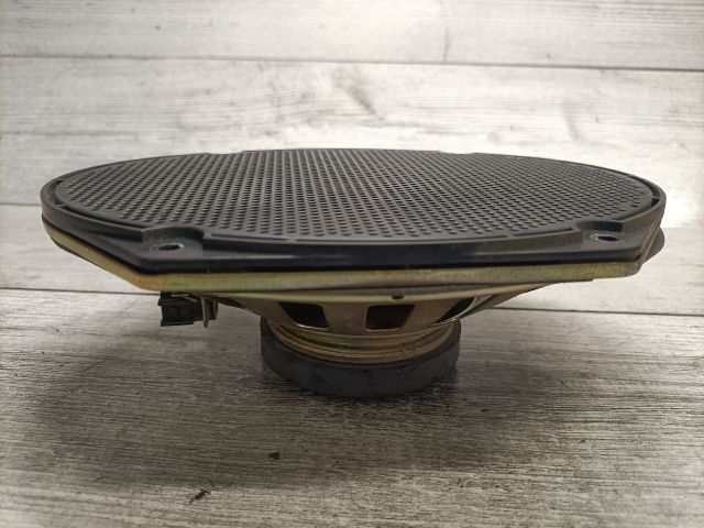 bontott FORD FIESTA V Bal hátsó Hangszóró