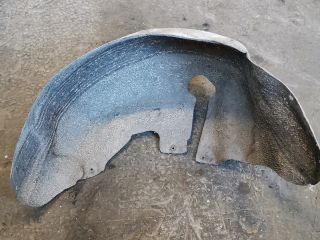 bontott FORD FIESTA V Bal hátsó Hátsó Dobbetét (Kerékjárati, Műanyag)