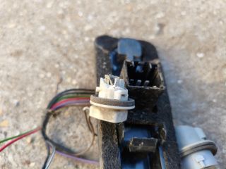 bontott FORD FIESTA V Bal Hátsó Lámpa Foglalat