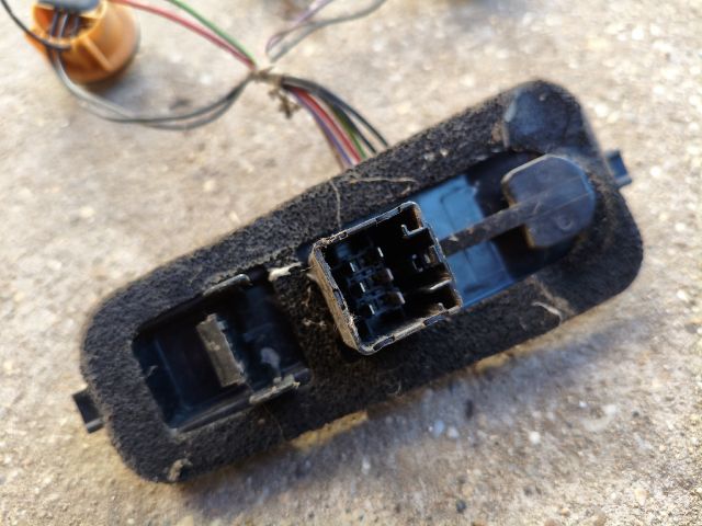 bontott FORD FIESTA V Bal Hátsó Lámpa Foglalat