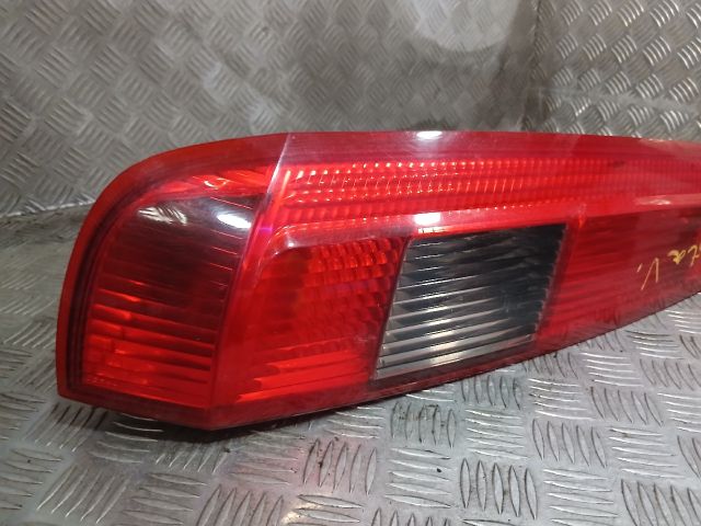 bontott FORD FIESTA V Bal Hátsó Lámpa