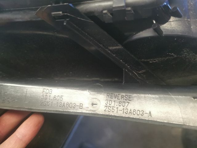 bontott FORD FIESTA V Bal Hátsó Lámpa