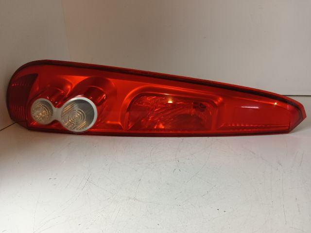 bontott FORD FIESTA V Bal Hátsó Lámpa