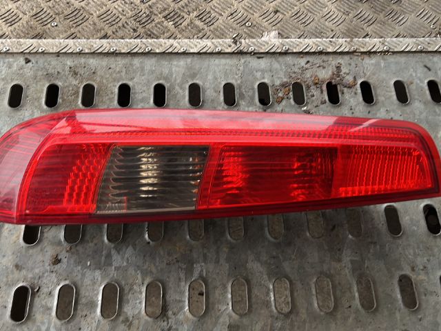 bontott FORD FIESTA V Bal Hátsó Lámpa