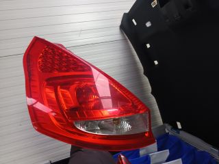 bontott FORD FIESTA V Bal Hátsó Lámpa