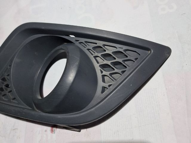 bontott FORD FIESTA V Bal Ködfényszóró Lámpakeret