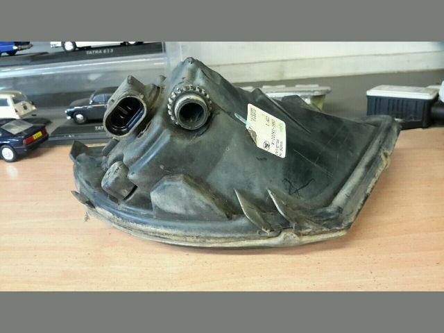 bontott FORD FIESTA V Bal Ködfényszóró