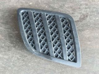 bontott FORD FIESTA V Bal Ködlámpa Rács