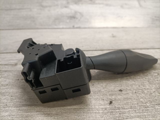 bontott FORD FIESTA V Bal Kormánykapcsoló Irányjelző