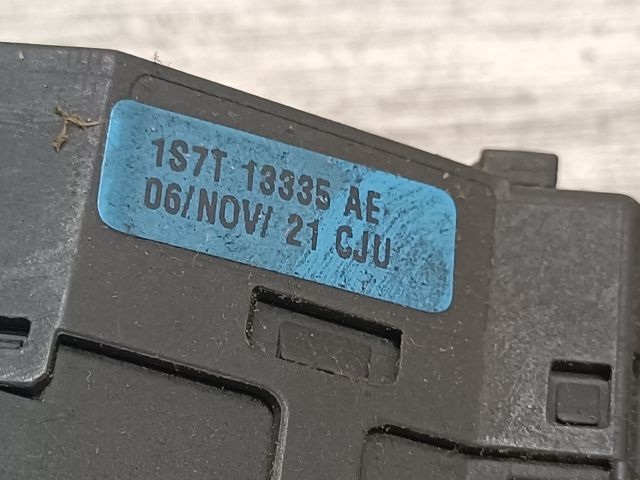 bontott FORD FIESTA V Bal Kormánykapcsoló Irányjelző