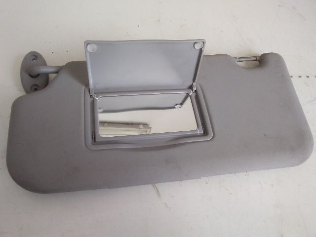 bontott FORD FIESTA V Bal Napellenző