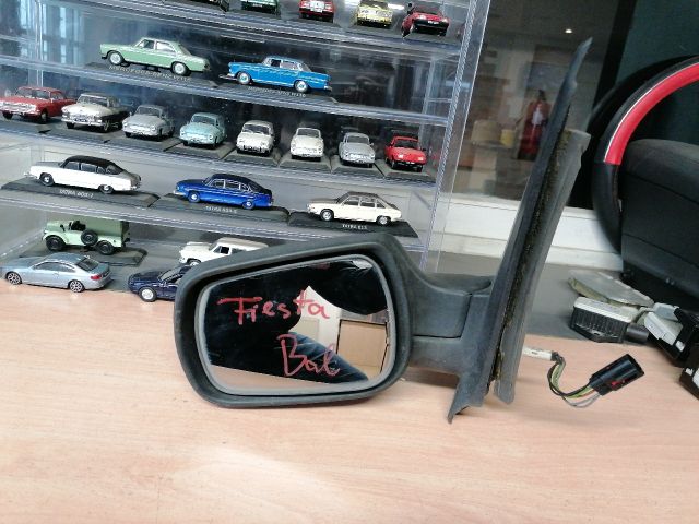 bontott FORD FIESTA V Bal Visszapillantó Tükör (Elektromos)