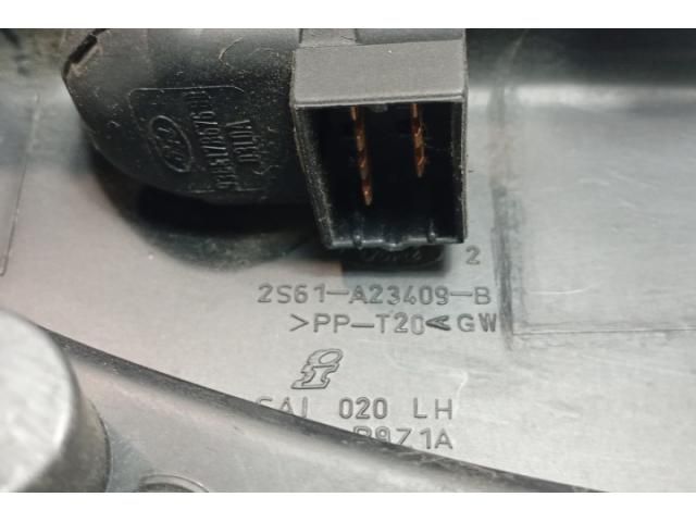 bontott FORD FIESTA V Bal Visszapillantó Tükör Előtti Burkolat