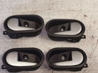 bontott FORD FIESTA V Belső Kilincs Szett