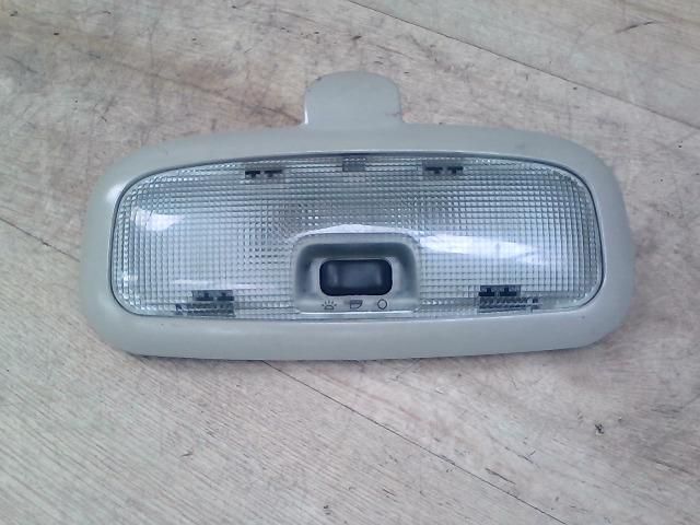 bontott FORD FIESTA V Beltér Világítás Első