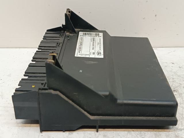 bontott FORD FIESTA V Biztosítéktábla Utastér