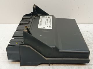 bontott FORD FIESTA V Biztosítéktábla Utastér