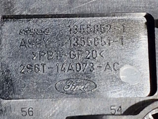 bontott FORD FIESTA V Biztosítéktábla Utastér