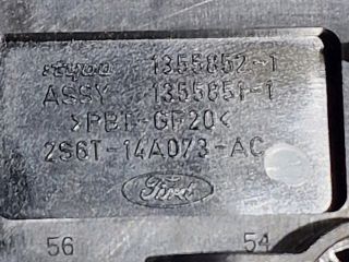 bontott FORD FIESTA V Biztosítéktábla Utastér