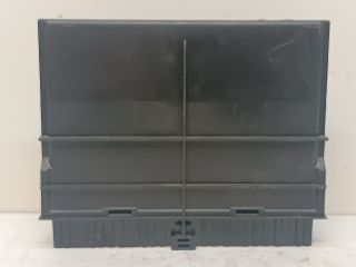 bontott FORD FIESTA V Biztosítéktábla Utastér