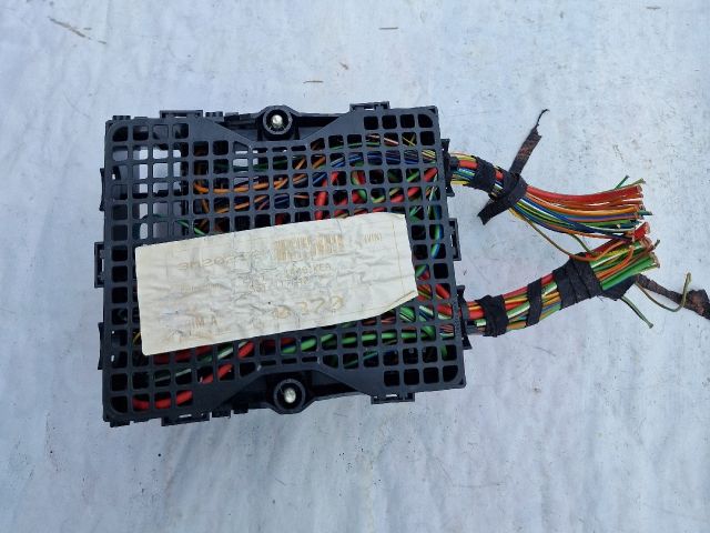 bontott FORD FIESTA V Biztosítéktábla Utastér