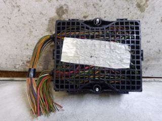 bontott FORD FIESTA V Biztosítéktábla Utastér