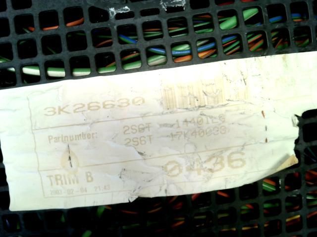 bontott FORD FIESTA V Biztosítéktábla Utastér