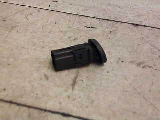 bontott FORD FIESTA V Csomagtér Nyitó Kar / Gomb