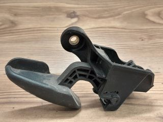 bontott FORD FIESTA V Csomagtér Nyitó Kar / Gomb