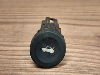 bontott FORD FIESTA V Csomagtér Nyitó Kar / Gomb