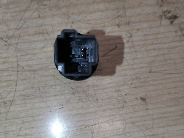 bontott FORD FIESTA V Csomagtér Nyitó Kar / Gomb