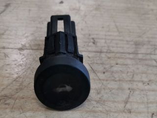 bontott FORD FIESTA V Csomagtér Nyitó Kar / Gomb