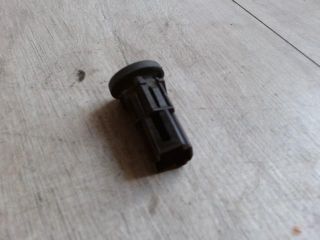 bontott FORD FIESTA V Csomagtér Nyitó Kar / Gomb