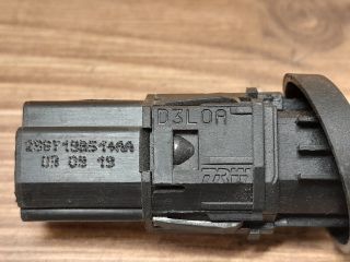 bontott FORD FIESTA V Csomagtér Nyitó Kar / Gomb