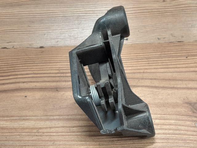 bontott FORD FIESTA V Csomagtér Nyitó Kar / Gomb