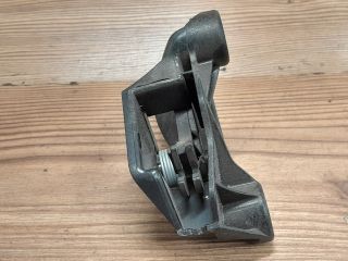 bontott FORD FIESTA V Csomagtér Nyitó Kar / Gomb