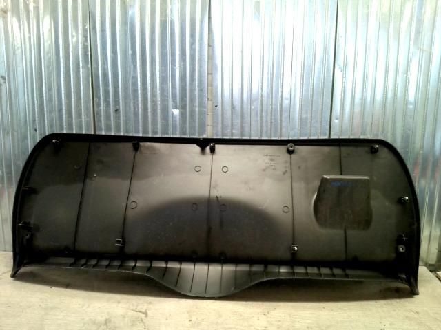 bontott FORD FIESTA V Csomagtérajtó Burkolat (Részeivel)