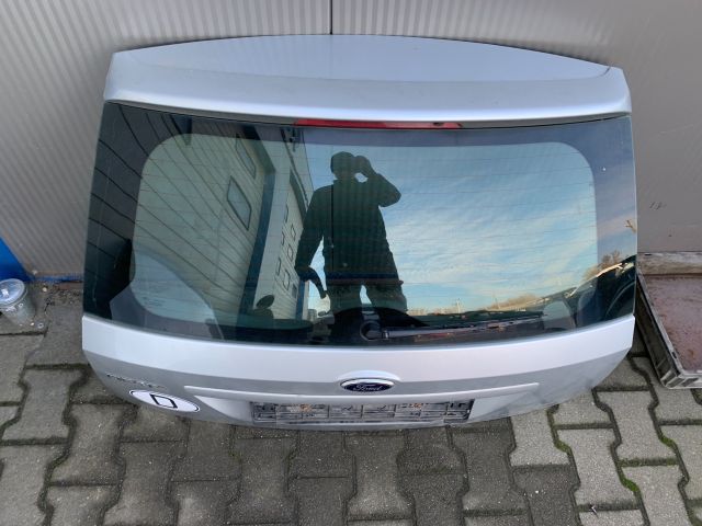 bontott FORD FIESTA V Csomagtérajtó (Részeivel)