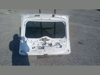 bontott FORD FIESTA V Csomagtérajtó (Részeivel)