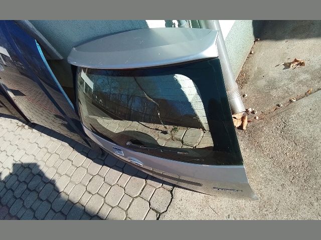 bontott FORD FIESTA V Csomagtérajtó (Részeivel)