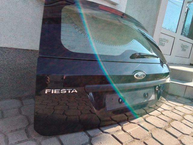 bontott FORD FIESTA V Csomagtérajtó (Részeivel)