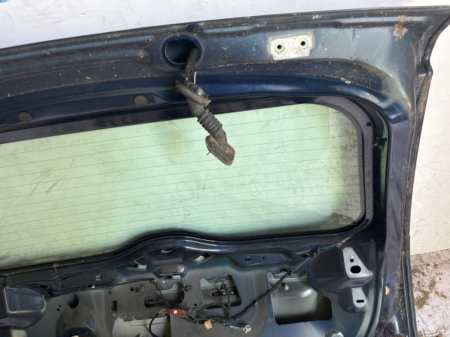 bontott FORD FIESTA V Csomagtérajtó (Üres lemez)