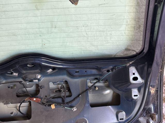 bontott FORD FIESTA V Csomagtérajtó (Üres lemez)