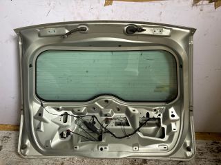 bontott FORD FIESTA V Csomagtérajtó (Üres lemez)