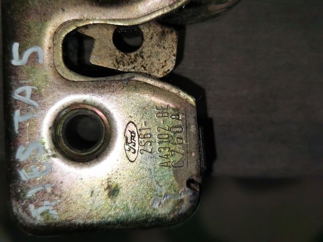 bontott FORD FIESTA V Csomagtérajtó Zárszerkezet