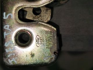 bontott FORD FIESTA V Csomagtérajtó Zárszerkezet